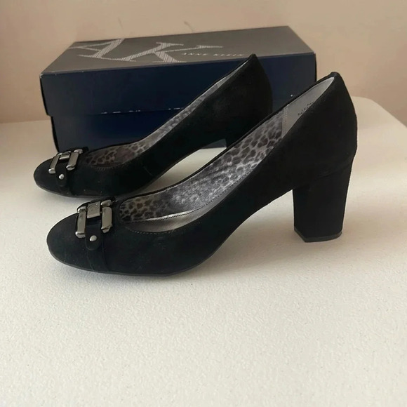 AK Anne Klein iFlex FANNON Suede Pump Size 6.5M - Picture 3 of 7